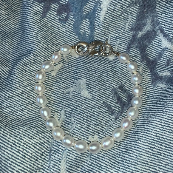 Tiffany & Co. Jewelry - Vintage Tiffany & Co Infinity Pearl Bracelet